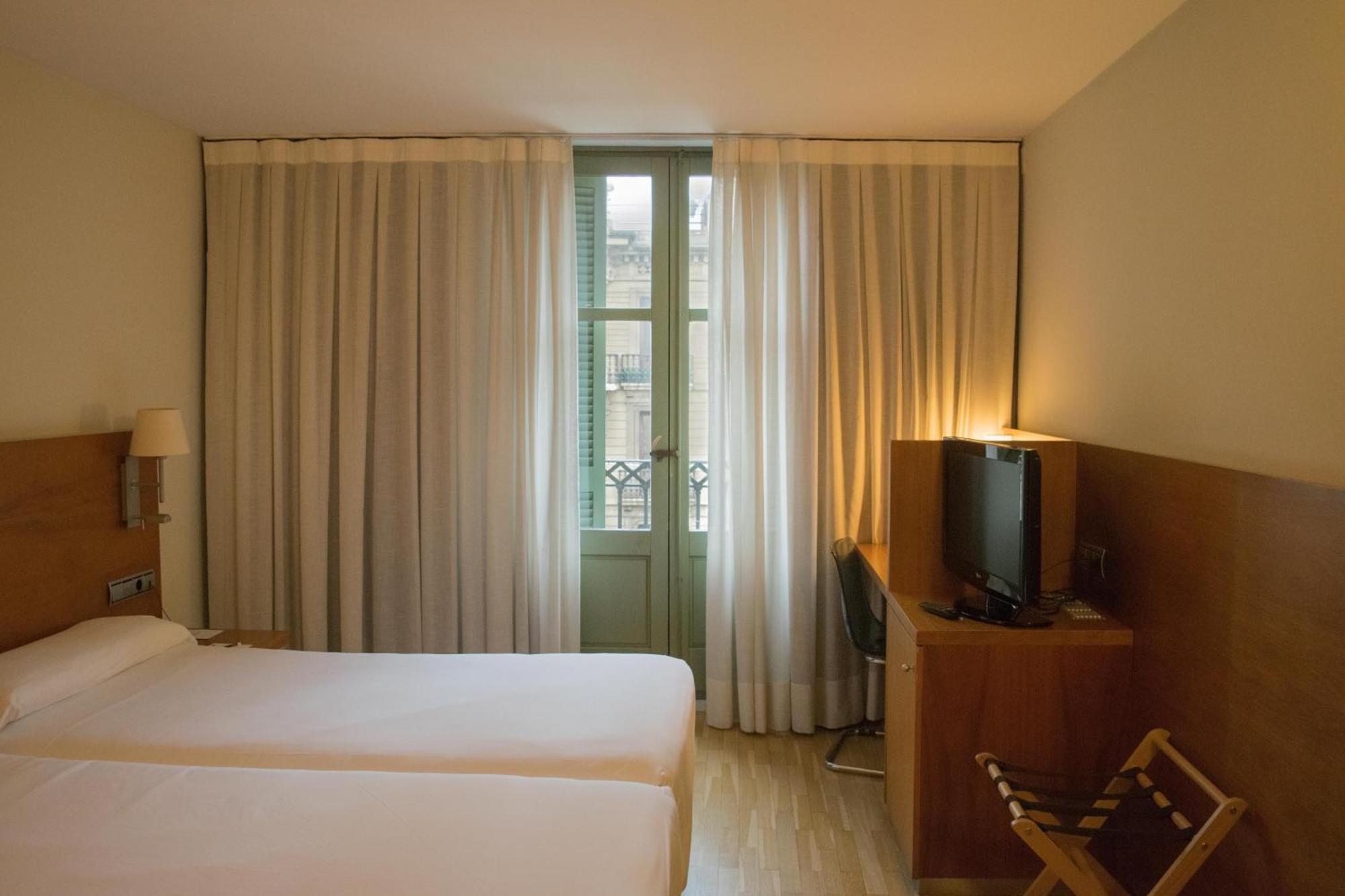 Onix Rambla Hotel Barcelona Exterior photo